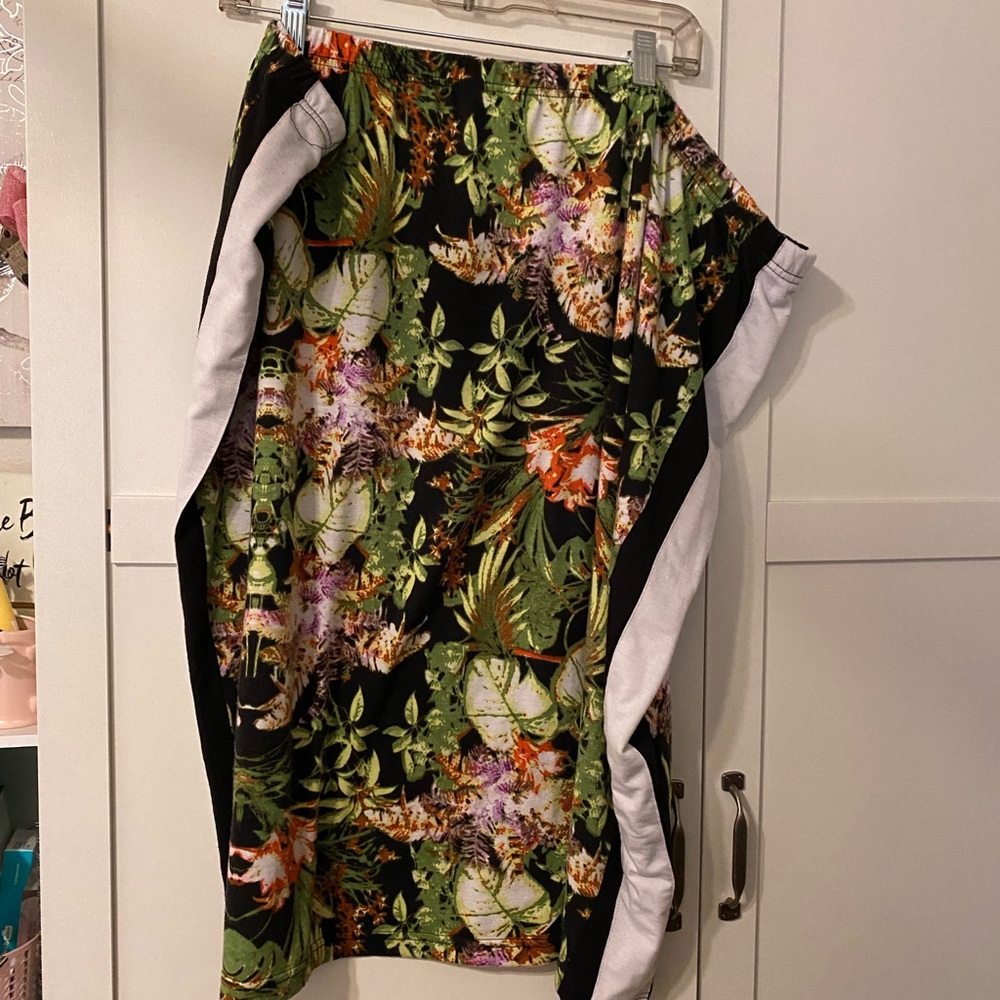 SOLD Cute comfy skirt